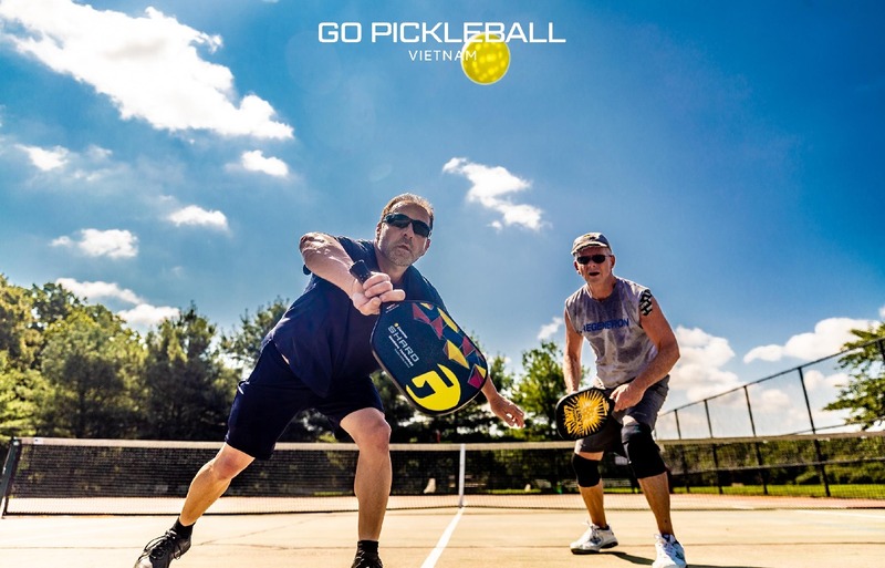 cach-danh-bong-pickleball-manh-va-xoay-2